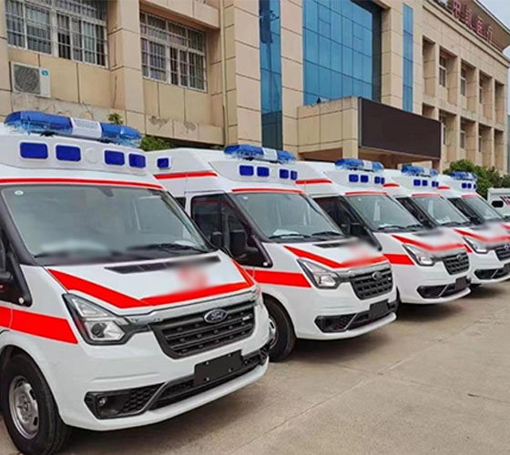 玉龙服务车队展示