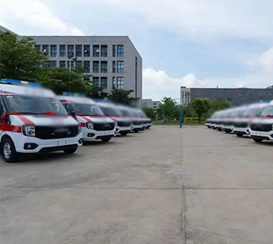 玉龙服务车队展示