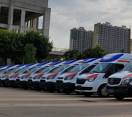 玉龙服务车队展示